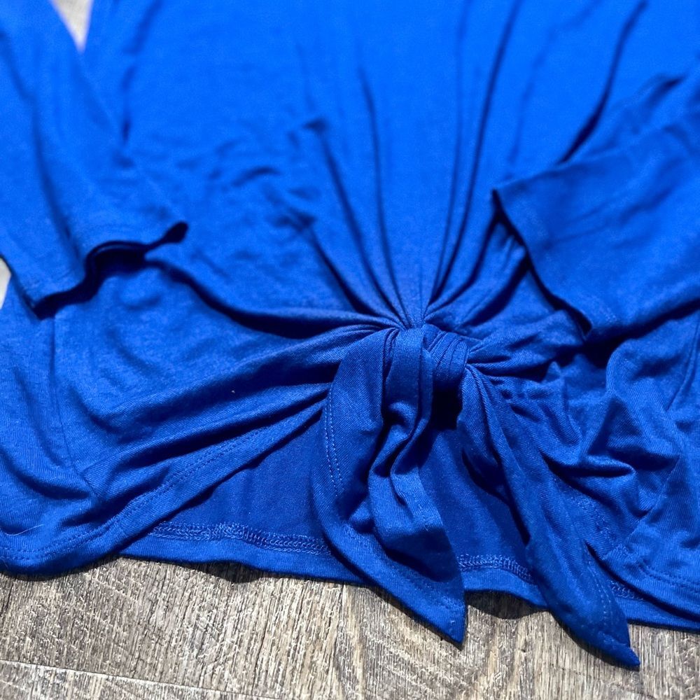Express One Eleven Blue Tie Front Long Sleeve Top NWT M - Picture 3 of 7